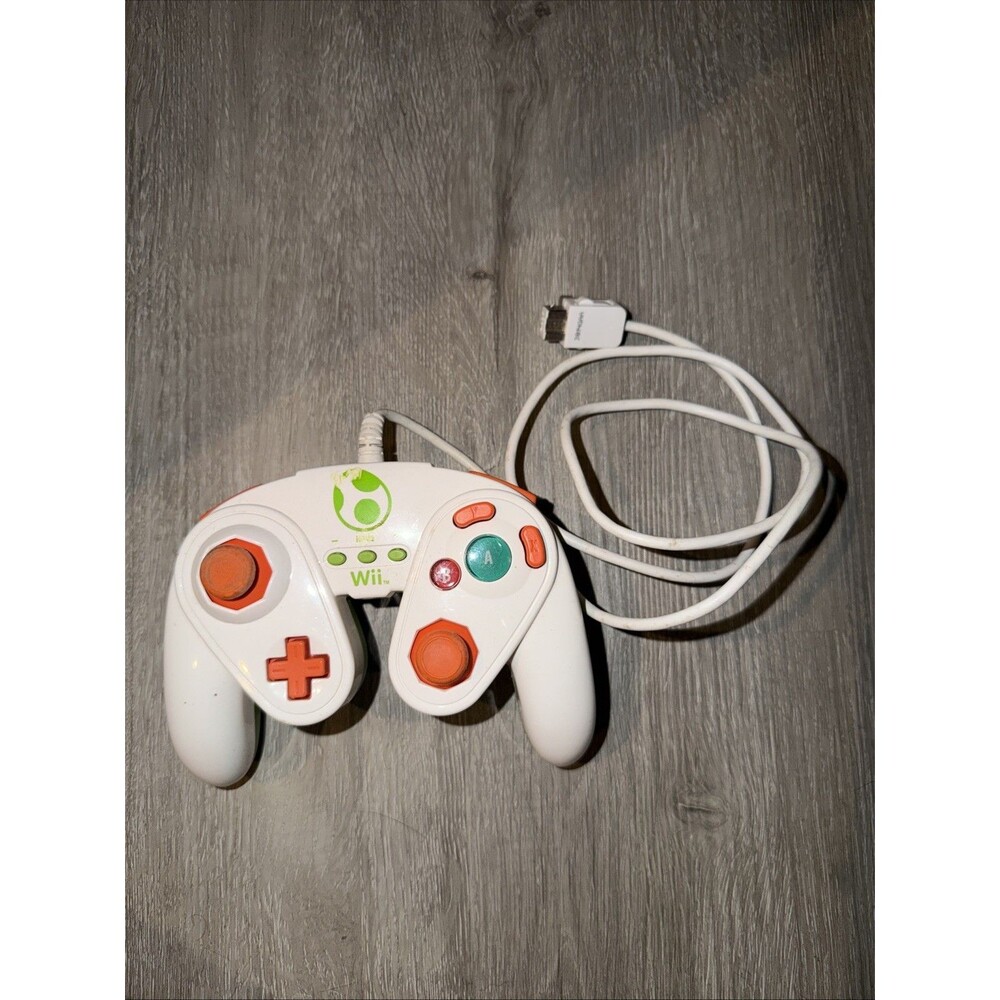 Nintendo Yoshi Wired Fight Pad Controller for Wii & Wii U
